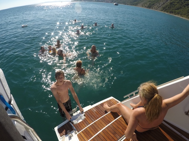 Dag 7 – Katamaran tur